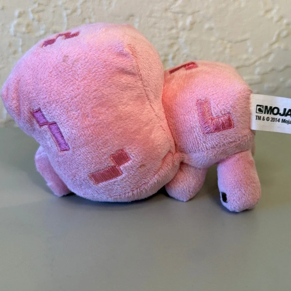 Mojang Minecraft Pig Plush Kids Small Pink Pixelated Stuffed Animal Toy